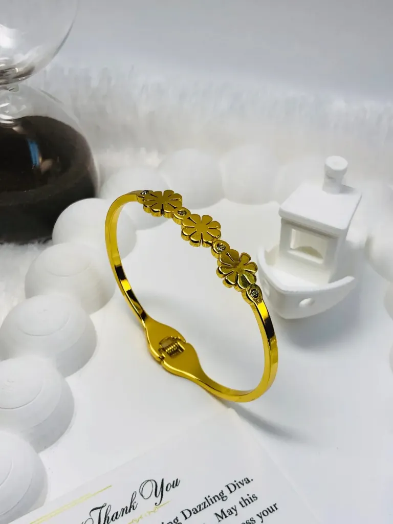 Petal Rich Trio bangle