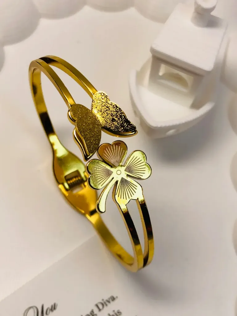 Butterfly clover Luxe bangle-12-Adults