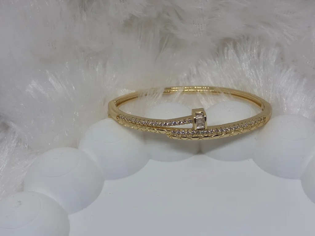 [kda-nail-stn] Nail kada with stones