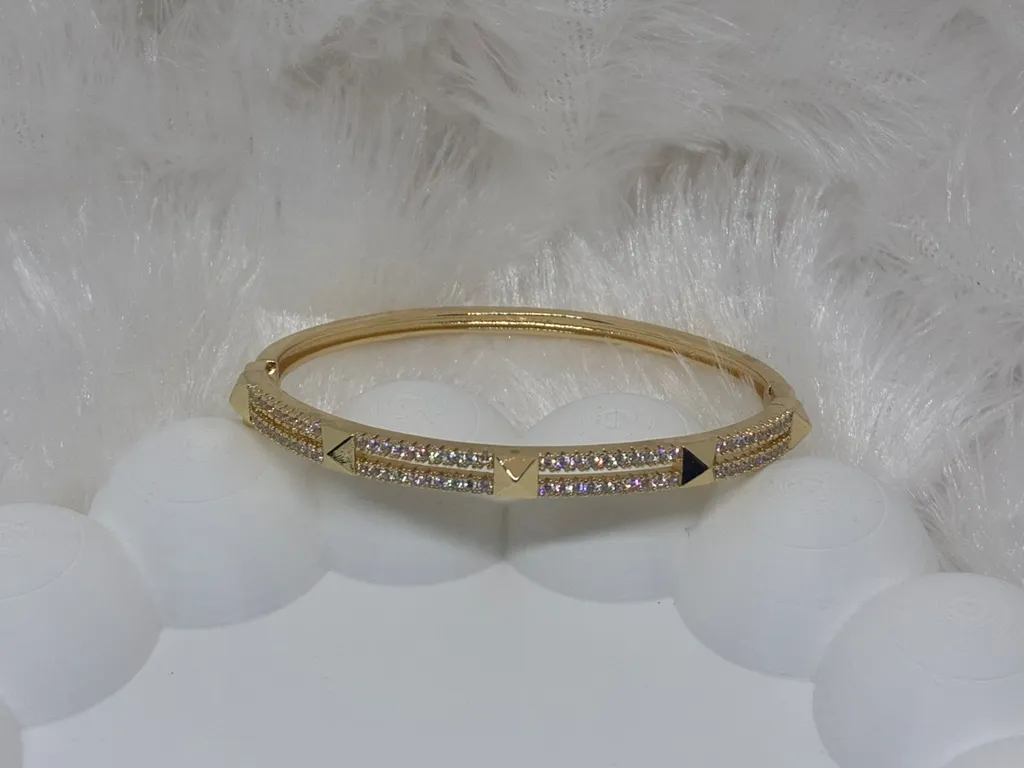 [Kda-mdl-stn] Kada middle stone