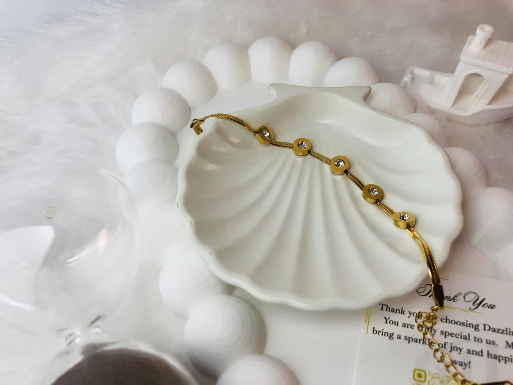 [Blet-Rmn-clk] Roman clock bracelet