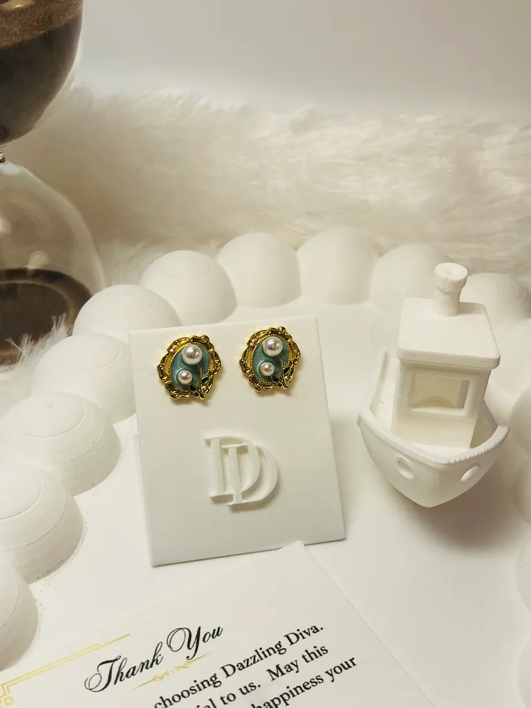 [Stud-enml-grn] Enamel stud green