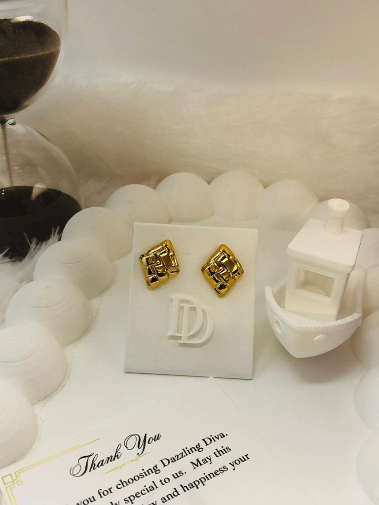 [Stud-Dmnd] Diamond stud