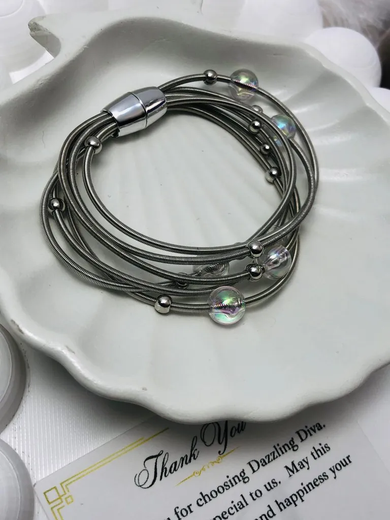 [Blet-slvr-mgnt] Silver bracelet with mag-lock